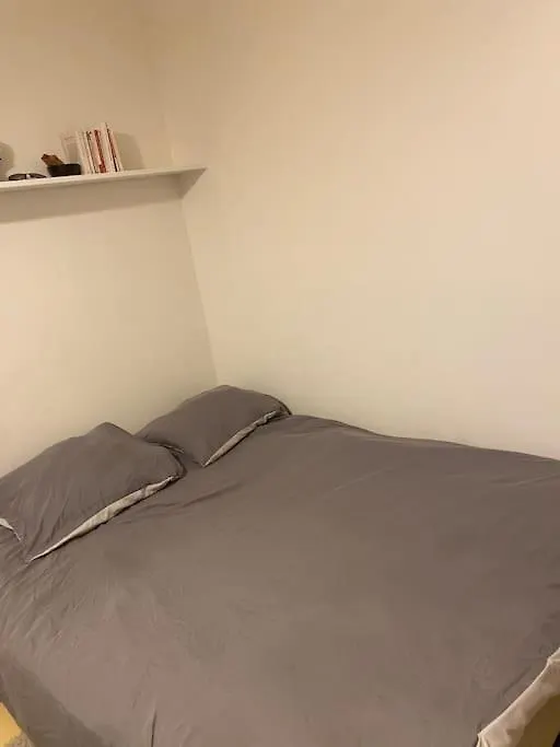 Studio 13m2completement Paris