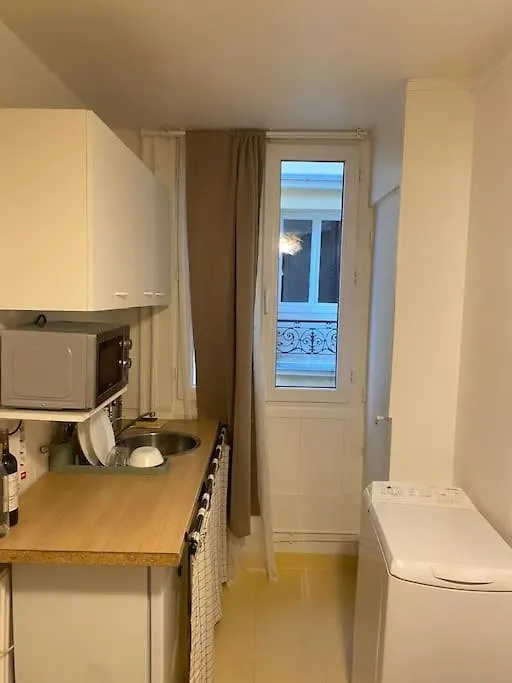 Studio 13m2completement * París