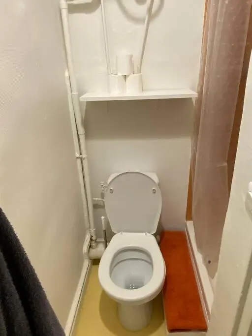 Studio 13m2completement Appartement *